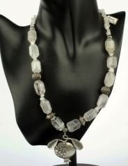 Kristal-Kuvars iri taneli  kolye.